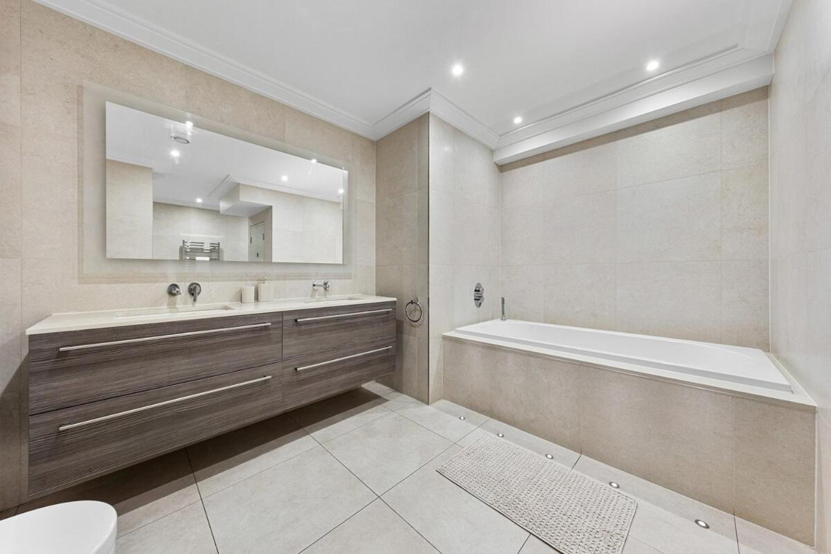 The Park Lane Luxury 3bedroom Sleeps 10 Pl3b