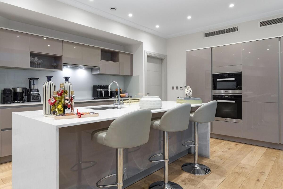 The Park Lane Luxury 3bedroom Sleeps 10 Pl3b Apartment London