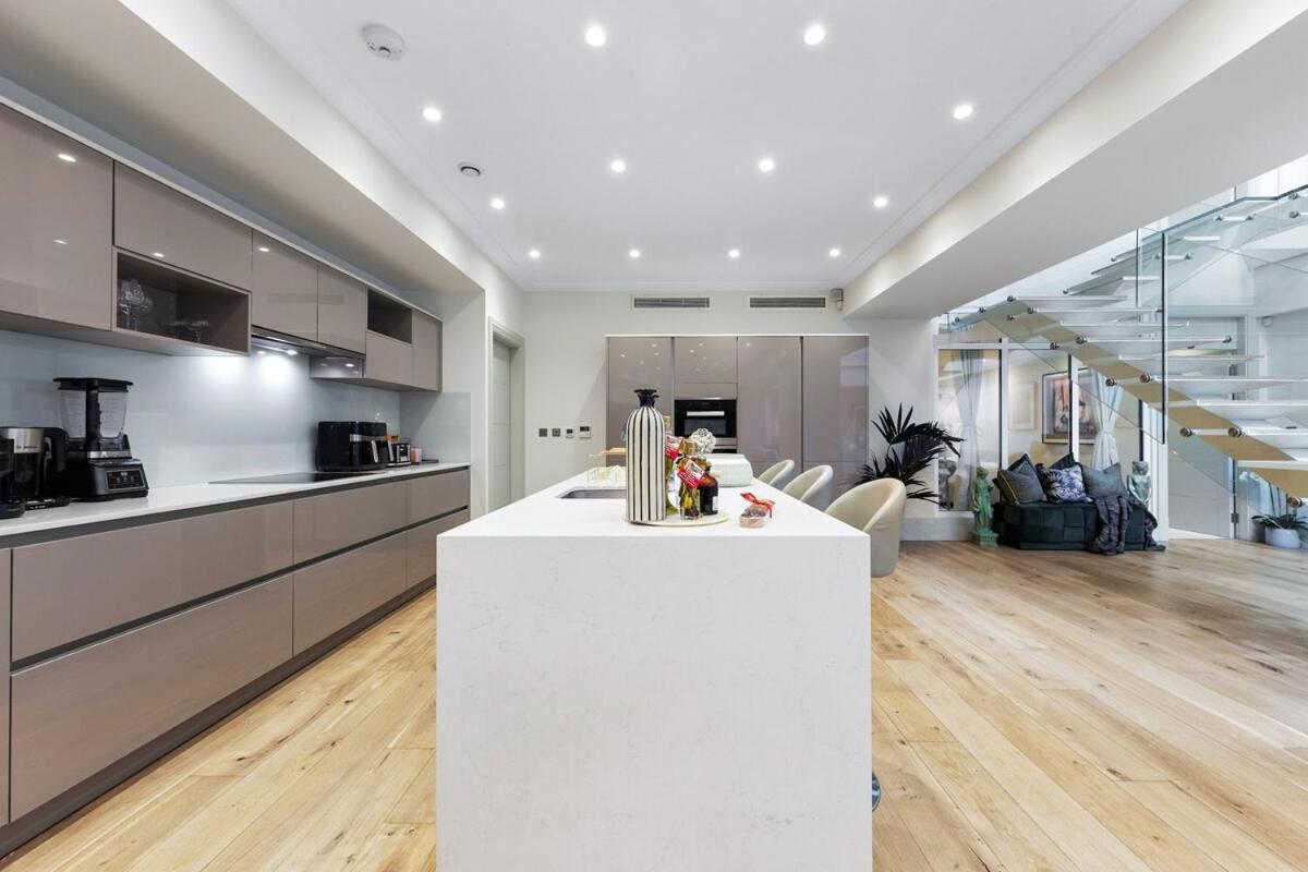 The Park Lane Luxury 3bedroom Sleeps 10 Pl3b * London