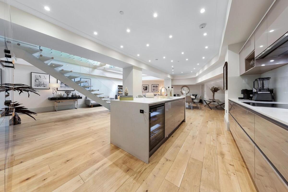 Apartment The Park Lane Luxury 3bedroom Sleeps 10 Pl3b London